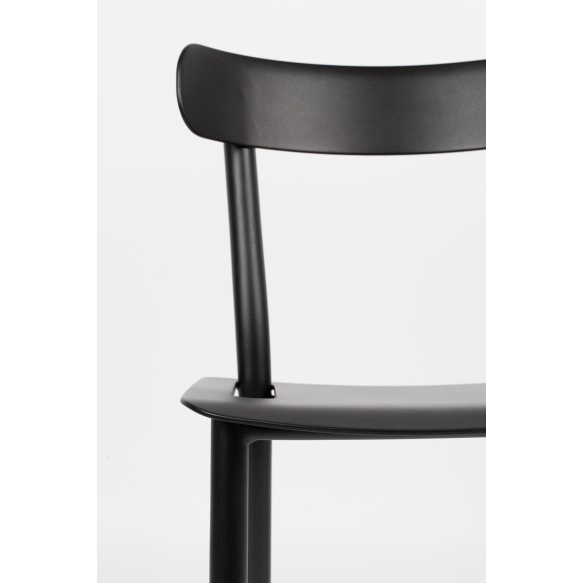 pihatuoli Friday, musta