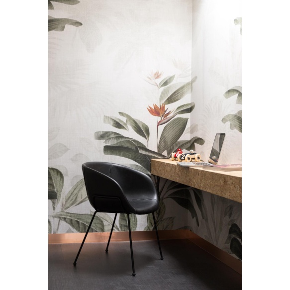 käsinojallinen Feston, musta