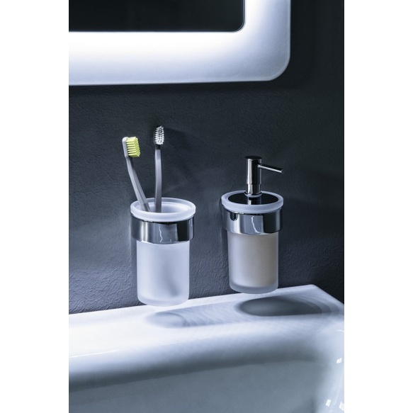 Nestesaippua-annostelija Pyrene, kromi/matta lasi